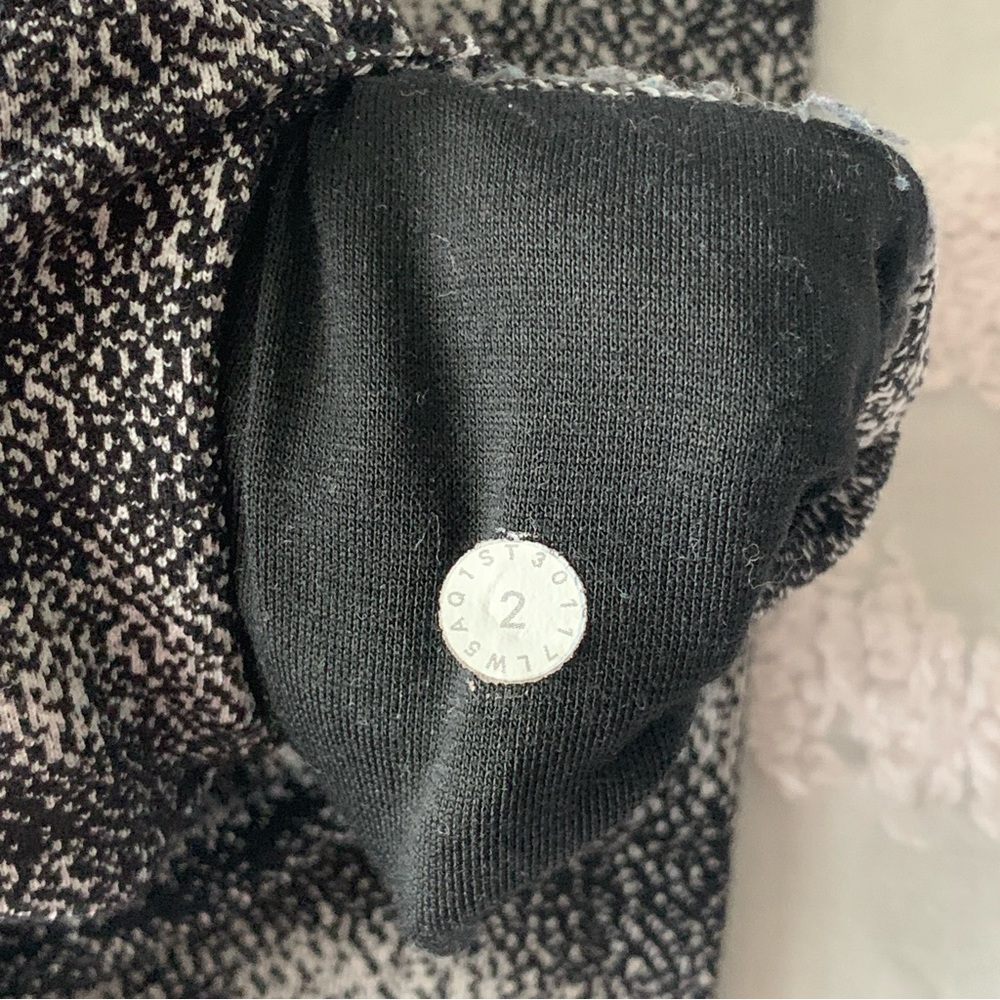 Women’s 2 Lululemon Wunder Under High-Rise Tight 28" Misted Jacquard Black White - Picture 8 of 9
